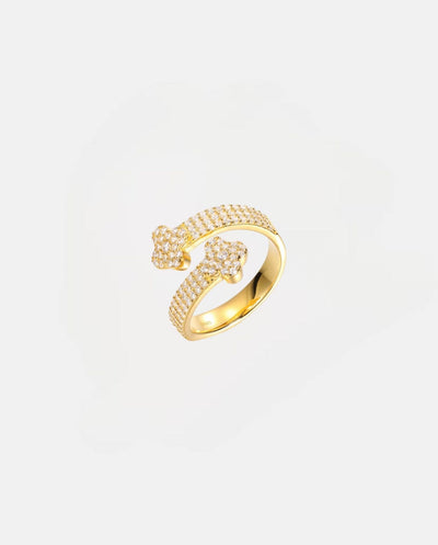 Ring Moissanite Hugging Clover Ring - Gold